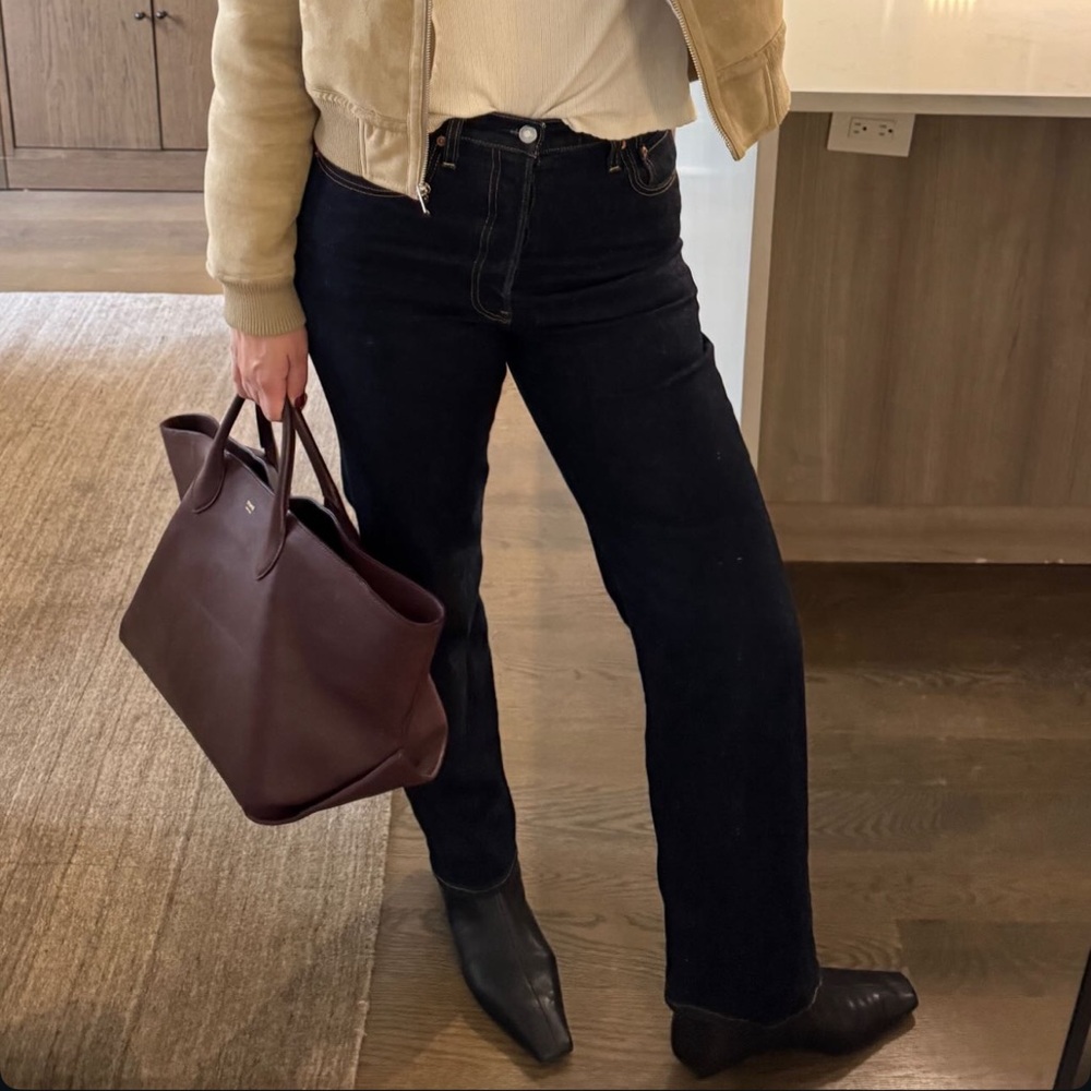 Levi’s Ribcage Full-Length Jeans in Small Course - Picture 13 of 16
